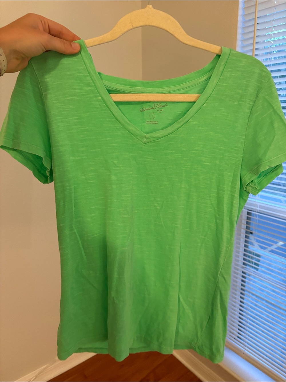 Universal Thread V-Neck Short Sleeve Tee in Bright Green